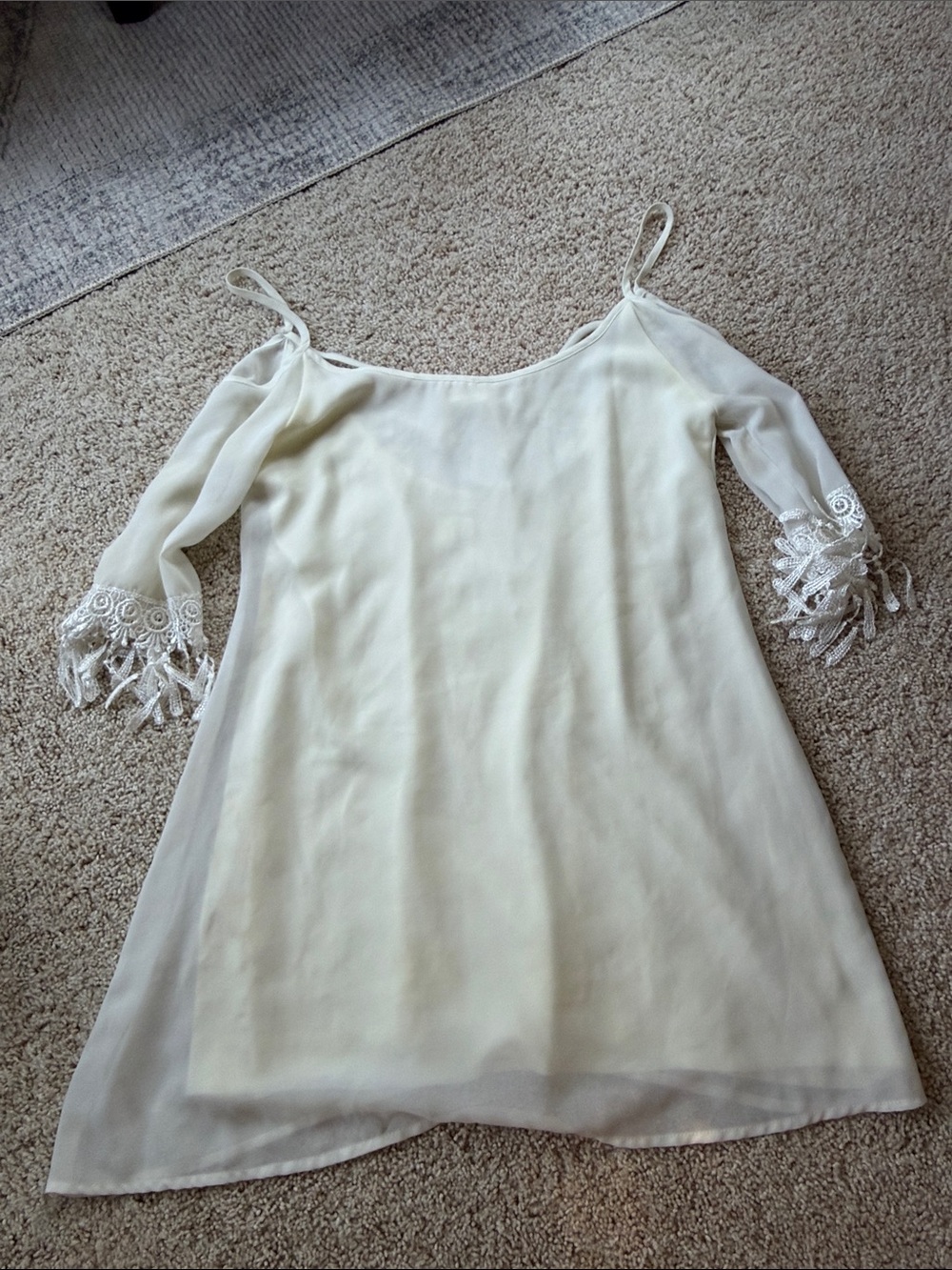 Tobi Cream Cold-Shoulder Tunic with Lace Fringe Sleeves